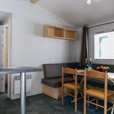 Castell Montgri - Mobile Homes By Lifestyle Holidays L'Estartit Habitación foto